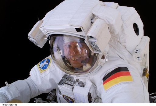 Reiter during EVA 5 on Expedition 13