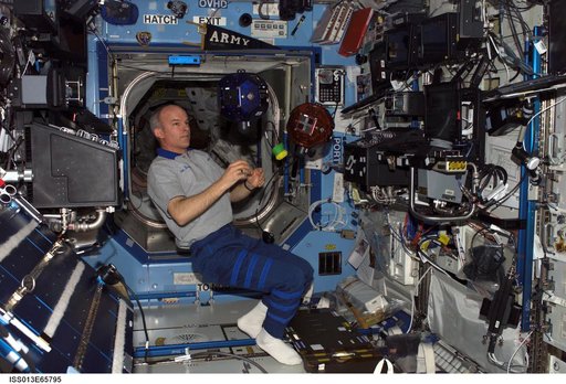 Williams in U.S. Laboratory during Expedition 13