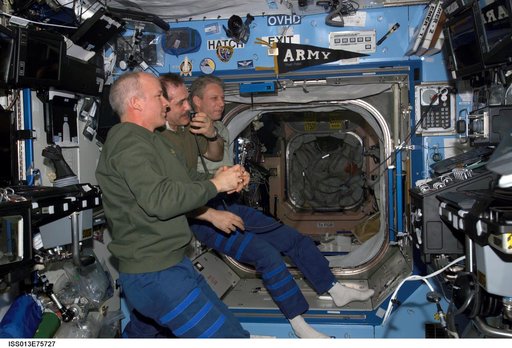 Expedition 13 Crew during a teleconference in the U.S. Laboratory during Expedition 13