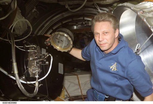 Reiter in Zvezda with Plasmakristal Telesciene Apparatus