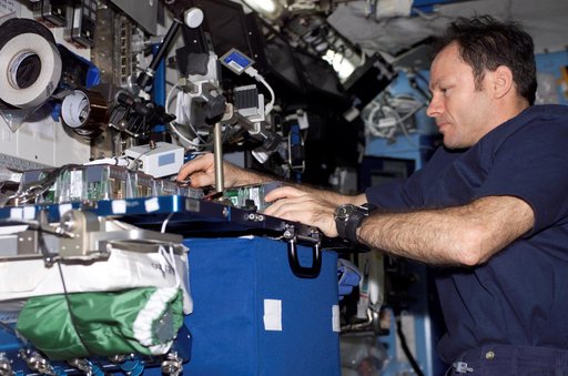 Lopez-Alegria performs EMCS-EC replace activity in Destiny laboratory module
