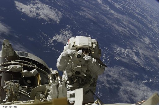 Lopez-Alegria during EVA 8