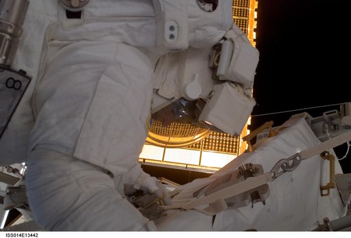iss014e13442