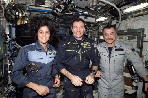 Expedition 14 on-orbit crew portrait