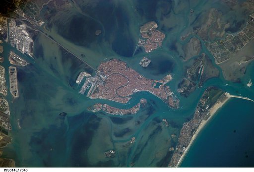 iss014e17346