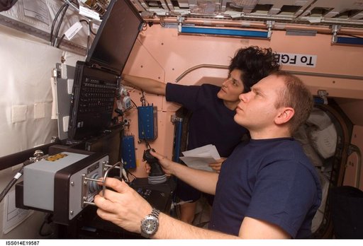 Kotov and Williams with SSRMS arm training session in Node 1 / Unity module