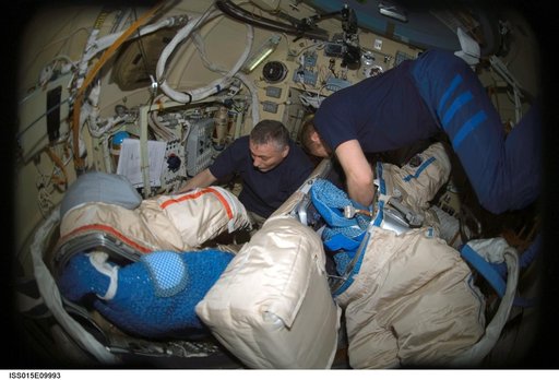 View of Yurchikhin and Kotov in the DC1 during Expedition 15