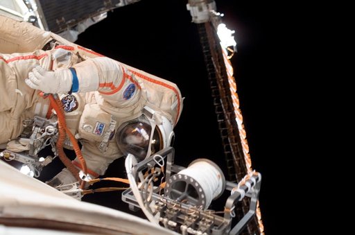 Yurchikhin during a session of EVA on Expedition 15