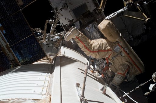 View of Yurchikhin during a session of EVA on Expedition 15