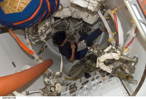 Williams in the A/L during Expedition 15