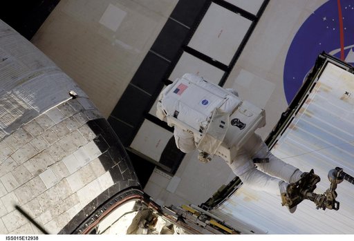 Olivas participating in EVA during Expedition/STS-117 Joint Operations