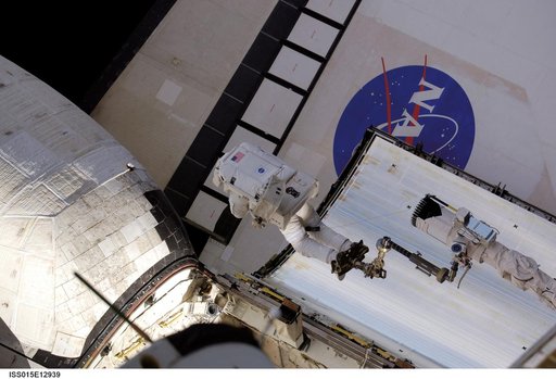 Olivas participating in EVA during Expedition/STS-117 Joint Operations