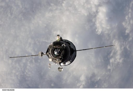 View of Progress Spacecraft on approach the ISS during Expedition 15