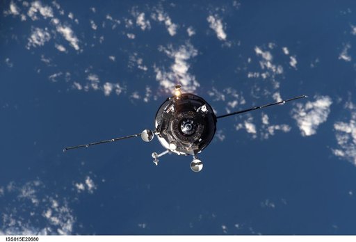 View of Progress Spacecraft on approach the ISS during Expedition 15