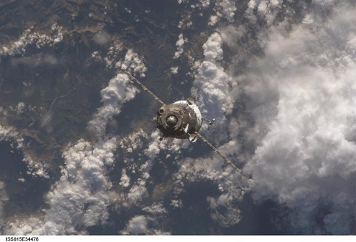 View of the Soyuz TMA-11 on approach to the ISS