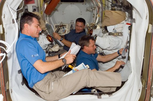 Nespoli, Wheelock and Parazynski in the A/L