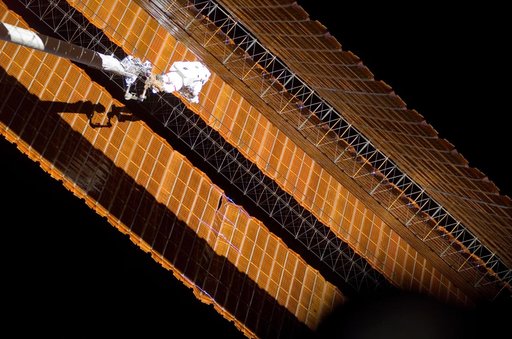 Parazynski during Expedition 16/STS-120 EVA 4