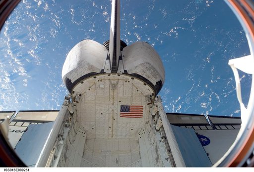 Space Shuttle Discovery during Expedition 16
