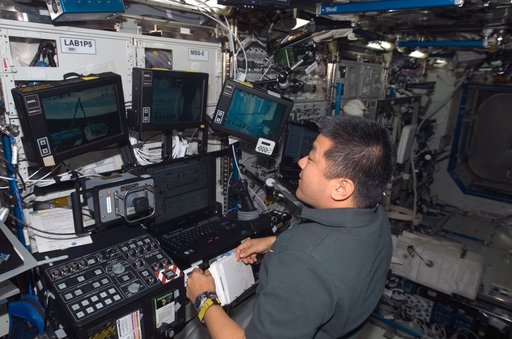 Tani in the U.S. Laboratory during Node 2/PMA-2 Relocation