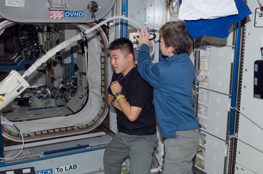 Whitson gives Tani a haircut in Node 2