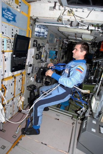 Malenchenko wearing Penguin-3 suit in the SM