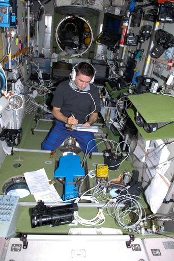 Malenchenko works with CBC Experiment in SM