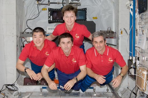 Expedition 16 and STS-122 Crewmembers in Columbus