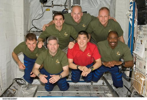 STS-122 Crewmembers in Columbus
