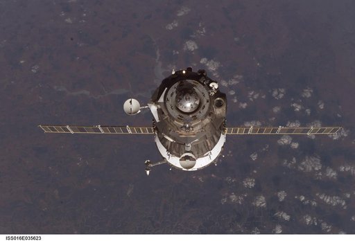 Soyuz TMA-12 on approach to the ISS