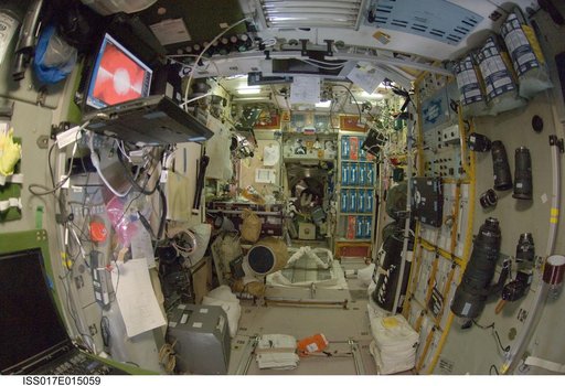 Overall view of the SM during Expedition 17