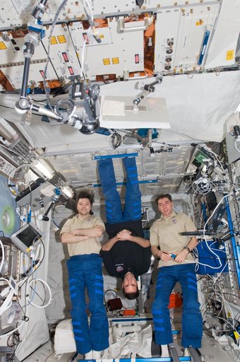 Expedition 17 Crewmembers participate in a Press Conference during Expedition 17