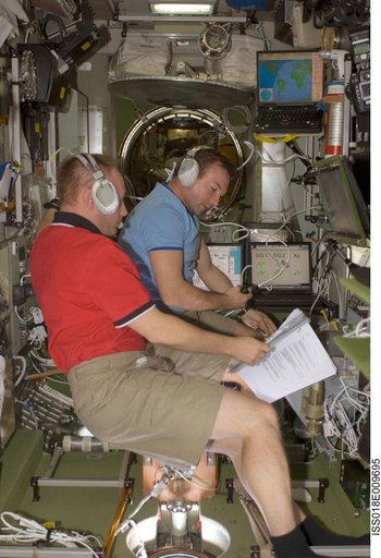 Progress 31P Docking OPS