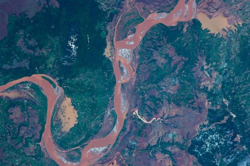 Earth Observations taken by the Expedition 18 Crew