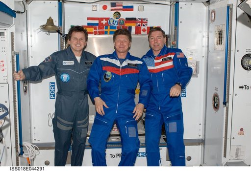 Expedition 18 / 19 Crew Photo in Node 2 Harmony