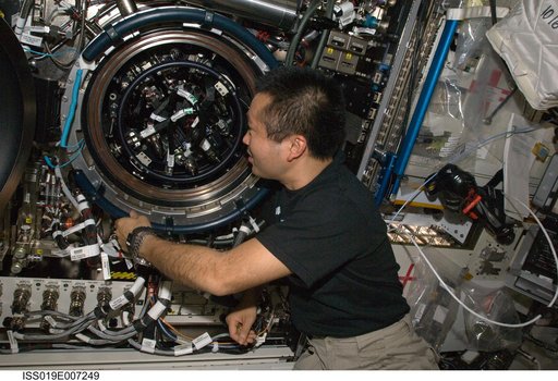 Wakata with MDCA during: Fuel Reservoir Replacement