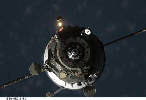Progress M-02M (33P) approach