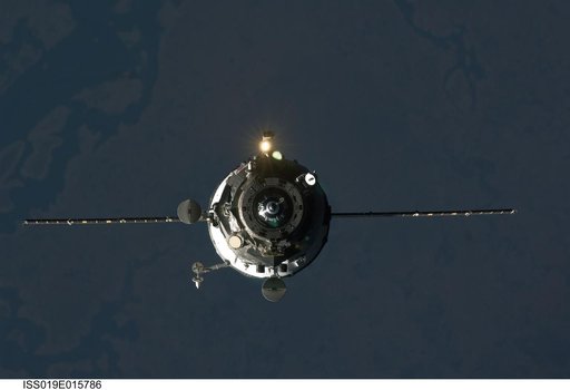 Progress M-02M (33P) approach