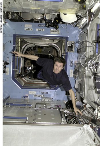 Krikalev flying in Destiny laboratory