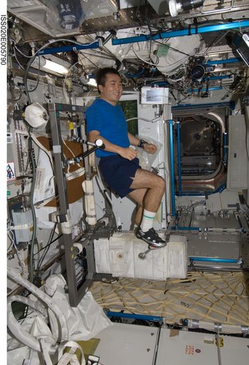 Wakata on Cycle Ergometer in Lab