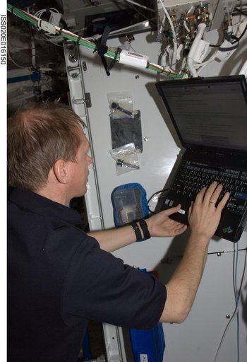 De Winne with laptop