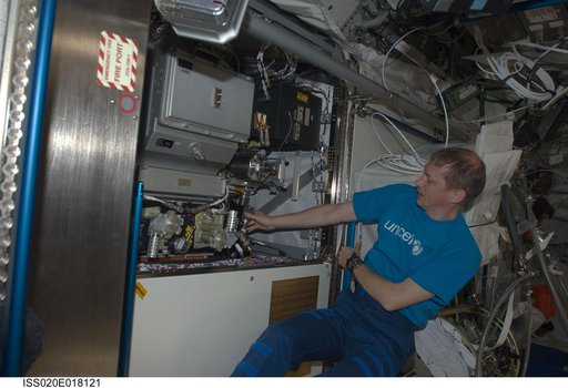 FSS (Fluid Servicing System)