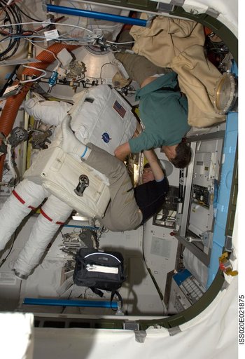 iss020e021875