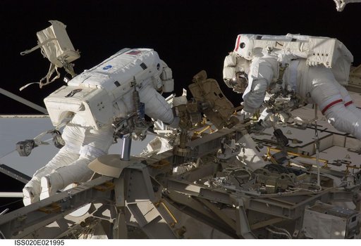 iss020e021995
