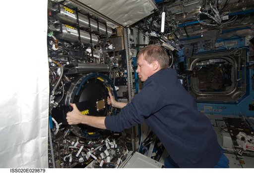 De Winne in U.S. Laboratory with CIR