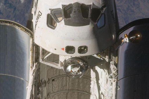 400mm Mapping Sequence performed during the STS-128 R-Bar Pitch Maneuver