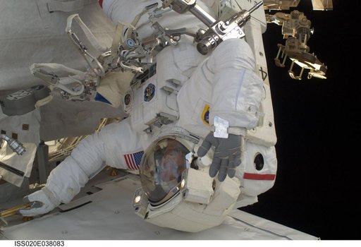 iss020e038083