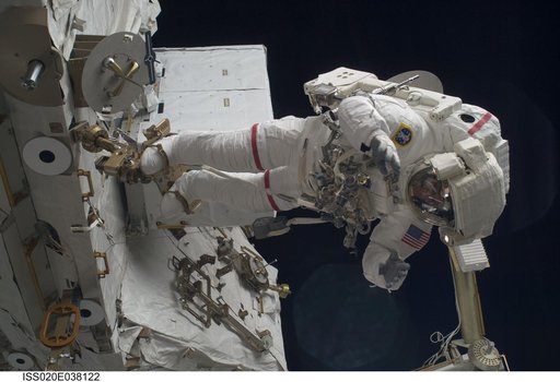 iss020e038122