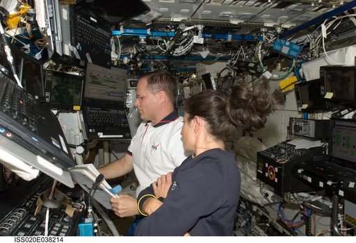 EVA2 - Ford and Stott at SSRMS controls