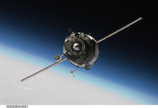 Soyuz 20S docking