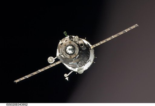 Soyuz 20S docking